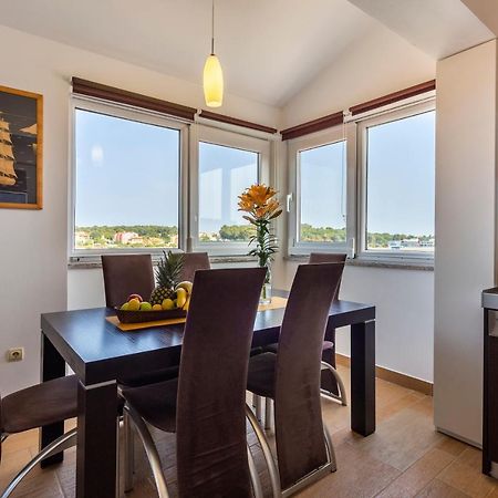 Apartman Ember Pula Exterior photo
