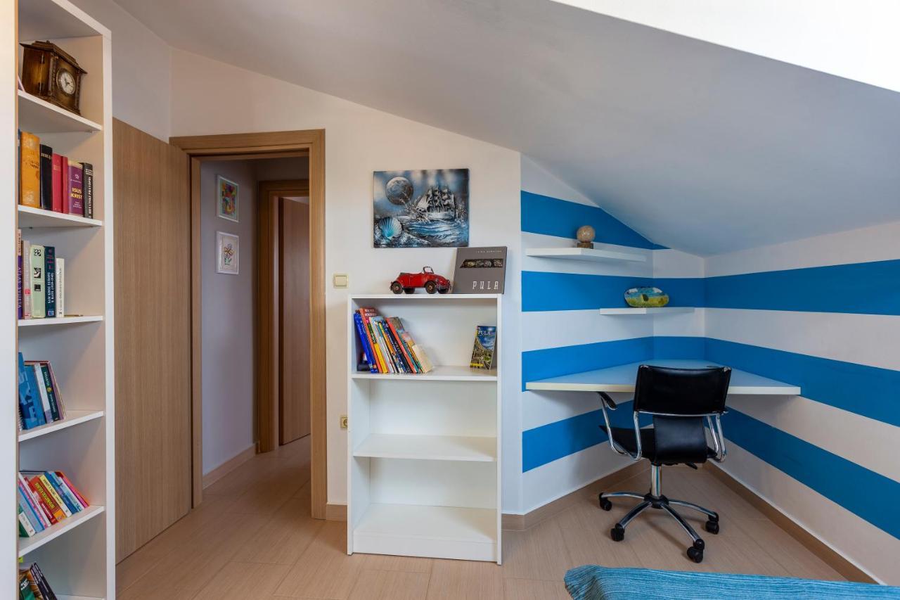 Apartman Ember Pula Exterior photo
